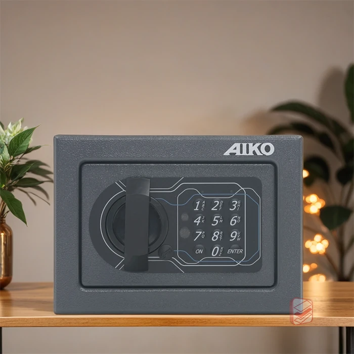 Маленький сейф с электронным замком AIKO T-140 EL интерьер фото СтеллажМастер Маленький сейф с электронным замком AIKO T-140 EL интерьер фото СтеллажМастер